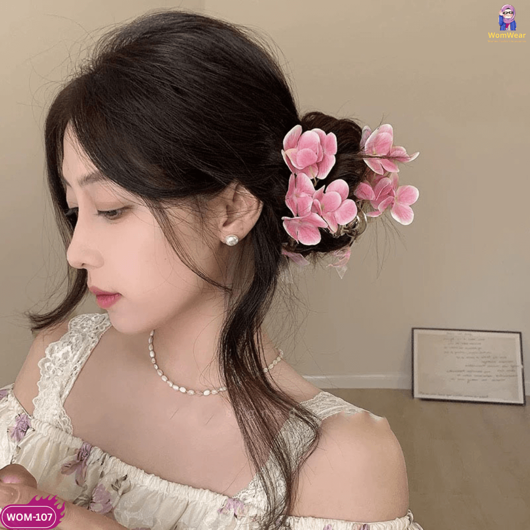 🌸W107: Pink Floral Hair Claw